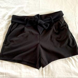 LAST CHANCE LOFT Shorts black M
